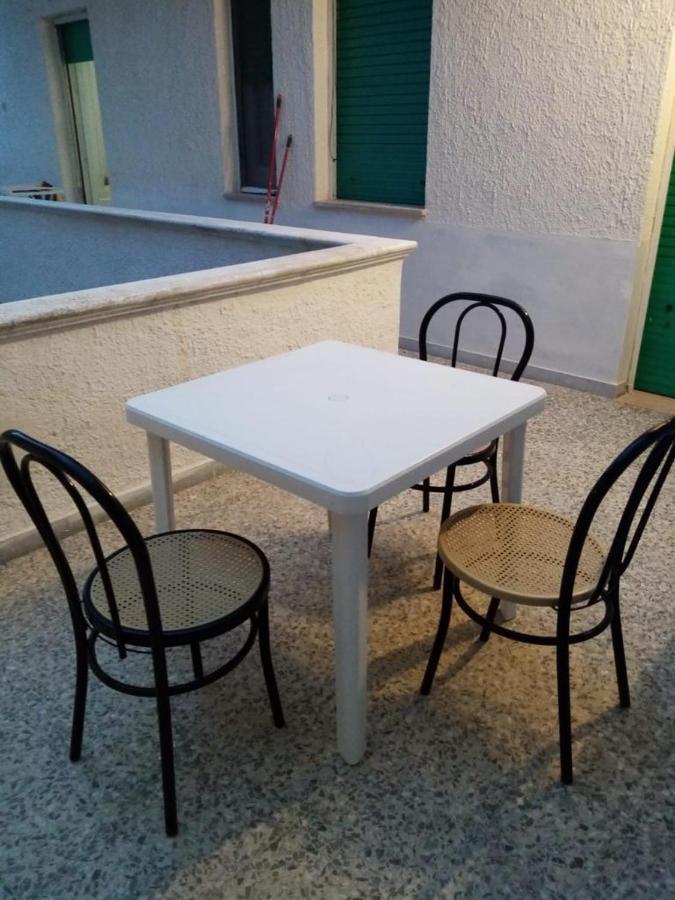 Dimora Storica Fronte Mare Con Terrazzo Privato Vila Torre Canne Exterior foto